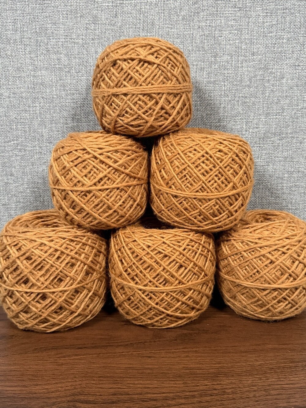 Reclaimed Poly Acrylic Wool Worsted Yarn 1166 Yds Caramel Brown 540g (6 Cakes)